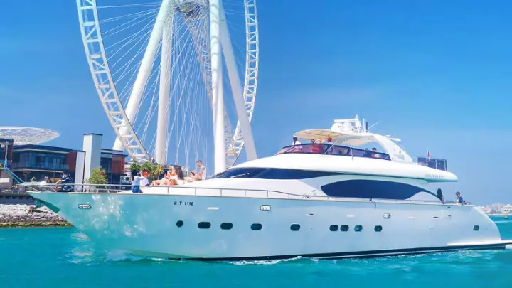 dubai-shared-yacht-tour